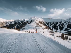 Explorer le ski Champéry : une perle des Alpes suisses